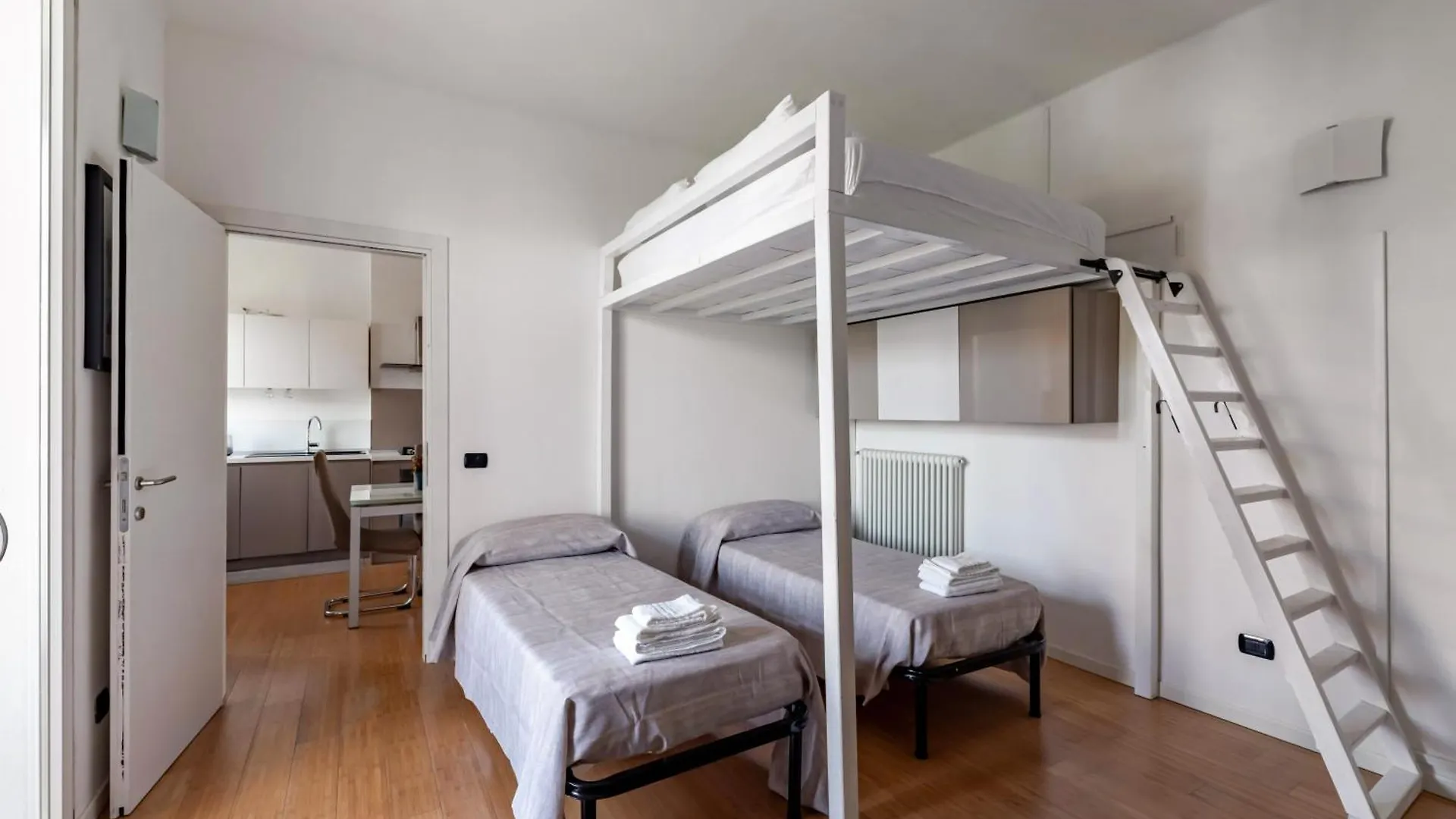 Modern Apartment Near Verona Centre! 0*,  Włochy